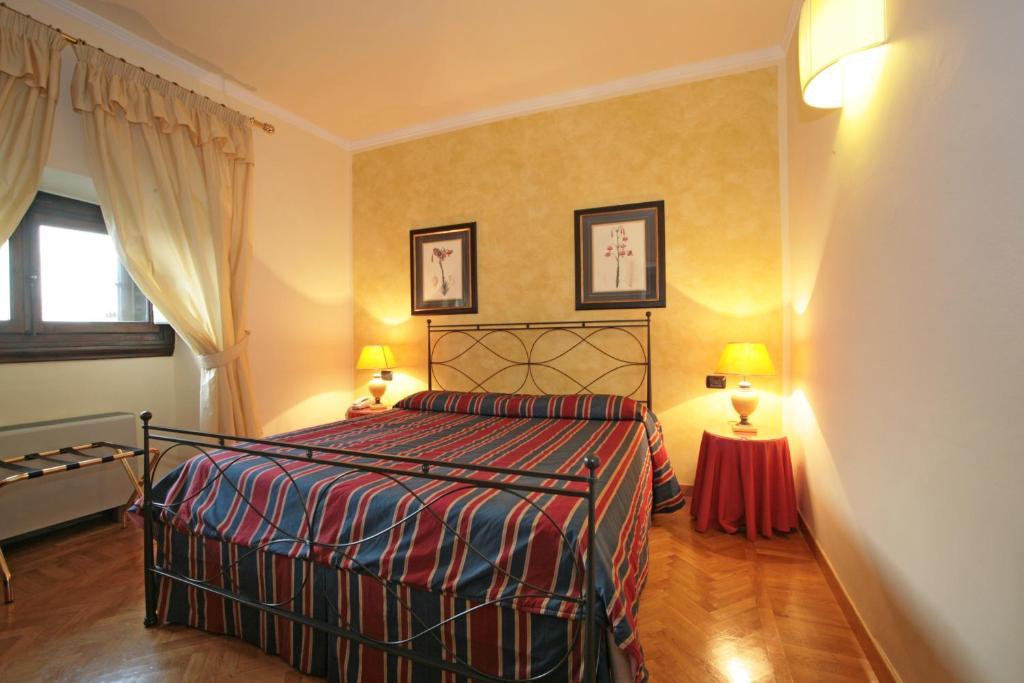Palazzo Gamba Apartments Al Duomo Florence Room photo